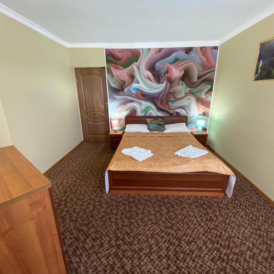 Hotel Three Korony Skhidnytsia Eksteriør bilde
