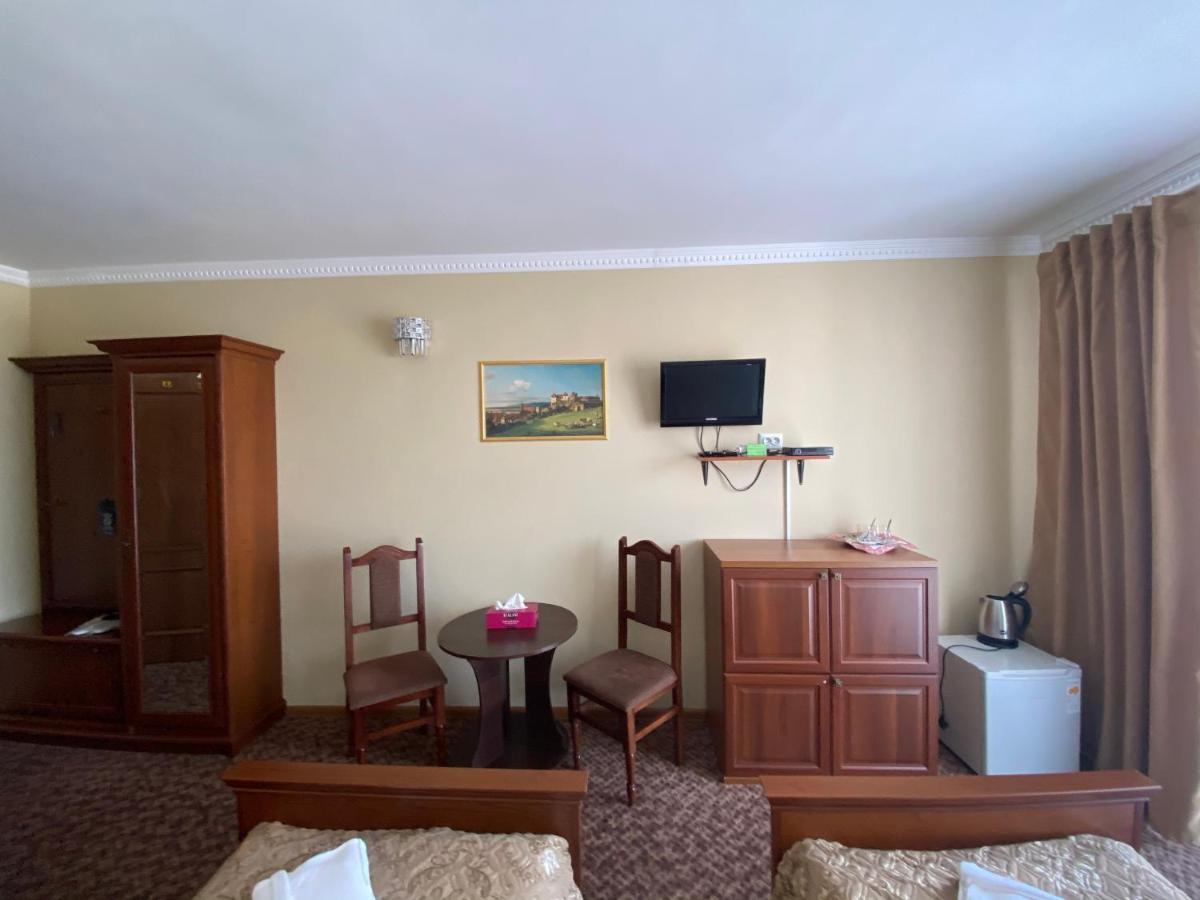 Hotel Three Korony Skhidnytsia Eksteriør bilde