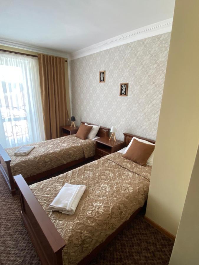 Hotel Three Korony Skhidnytsia Eksteriør bilde