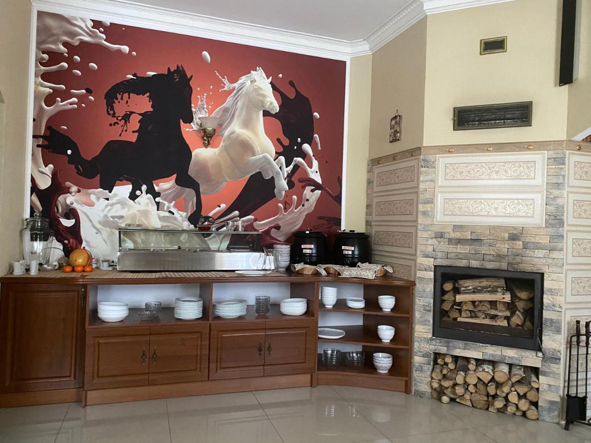Hotel Three Korony Skhidnytsia Eksteriør bilde