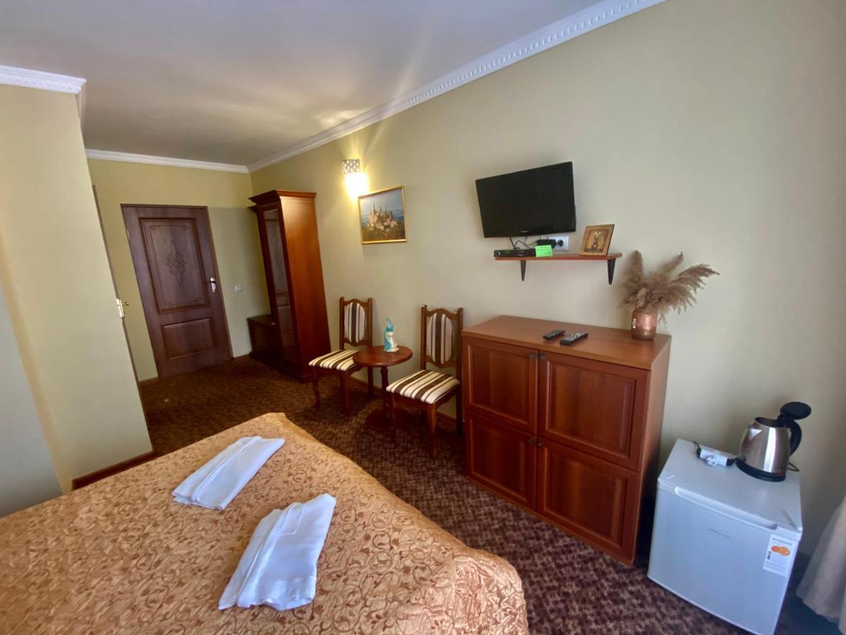 Hotel Three Korony Skhidnytsia Eksteriør bilde