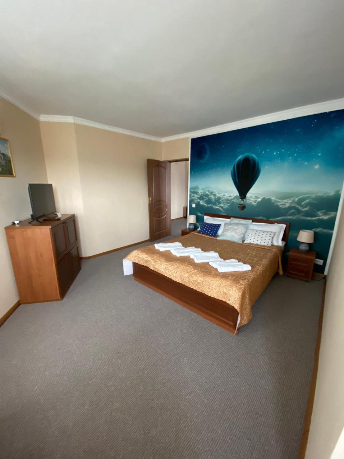Hotel Three Korony Skhidnytsia Eksteriør bilde
