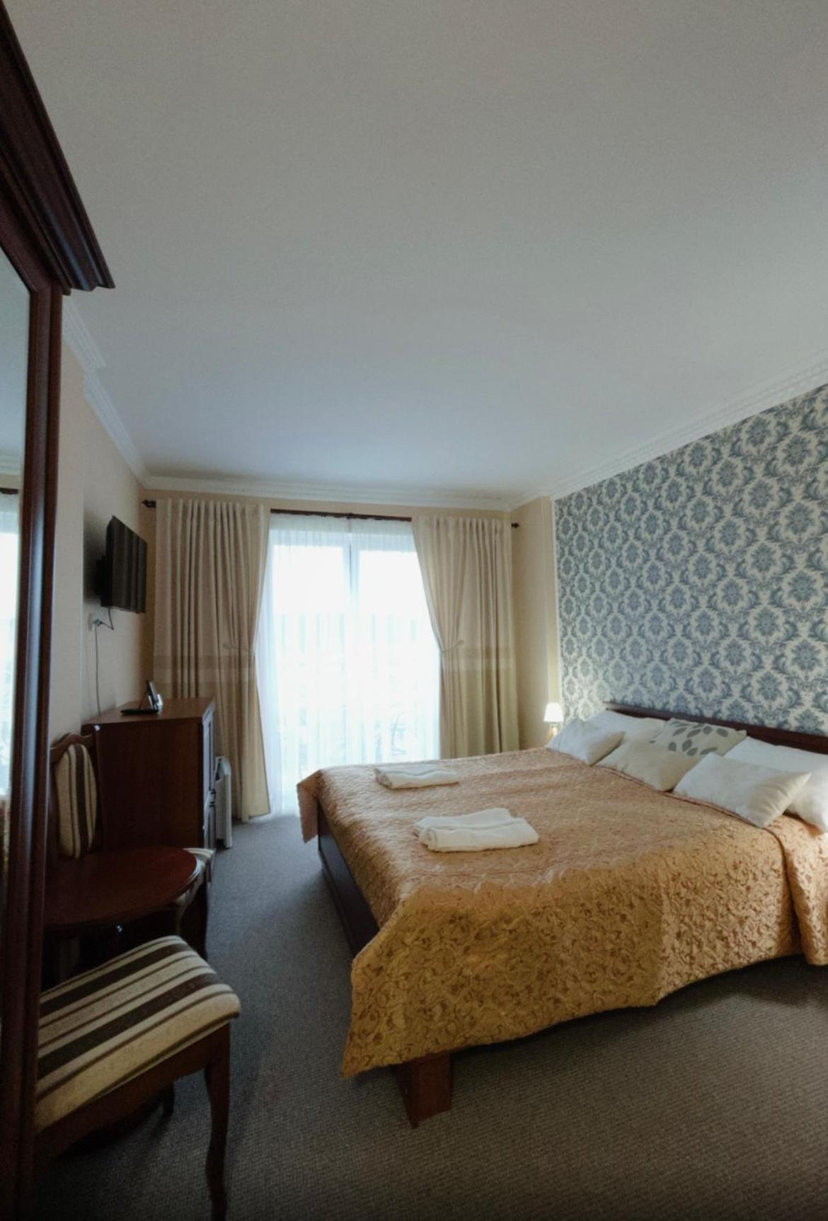 Hotel Three Korony Skhidnytsia Eksteriør bilde